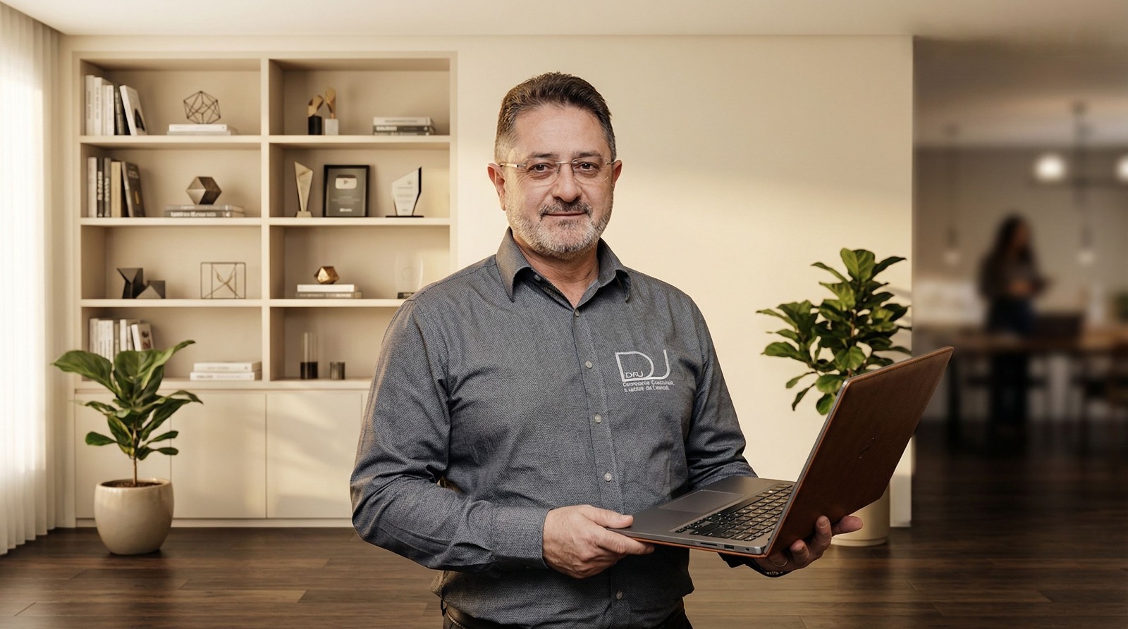 Moises Elcio Dejavite — Sócio-Administrador da DJ Contabilidade
